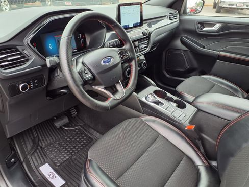 Used 2025 Ford Escape ST-Line AWD/4WD image 13