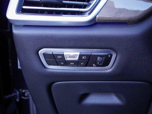 Used 2023 BMW X6 xDrive40i w/ M Sport Package image 16