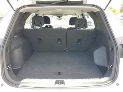 Used 2020 Chevrolet Equinox LS FWD image 28