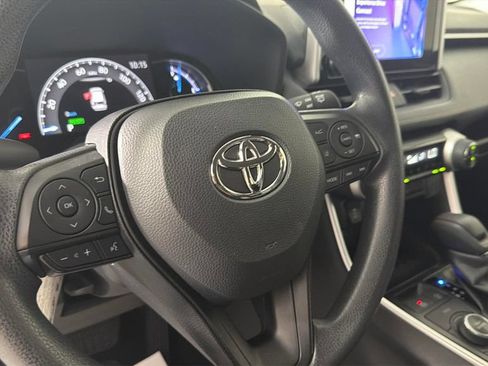Used 2025 Toyota RAV4 LE AWD/4WD image 21