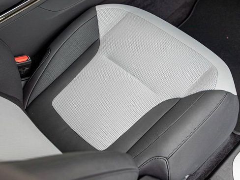 New 2026 Land Rover Range Rover Sport SV image 33