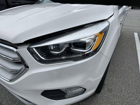 Used 2018 Ford Escape Titanium AWD/4WD image 4