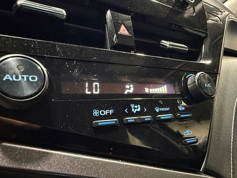 Used 2023 Toyota Camry SE image 31