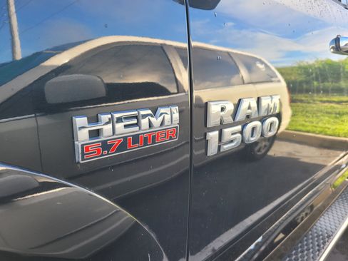 Used 2017 RAM 1500 Laramie AWD/4WD image 9