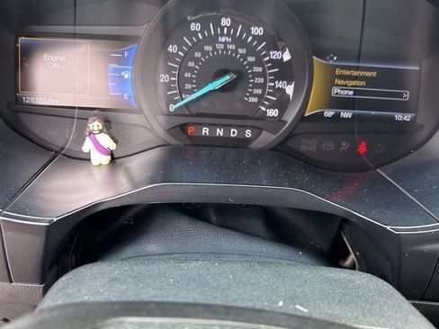 Used 2017 Ford Edge Titanium w/ Equipment Group 301A image 6