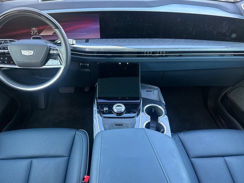 Certified 2026 Cadillac Escalade IQL Luxury AWD/4WD image 15