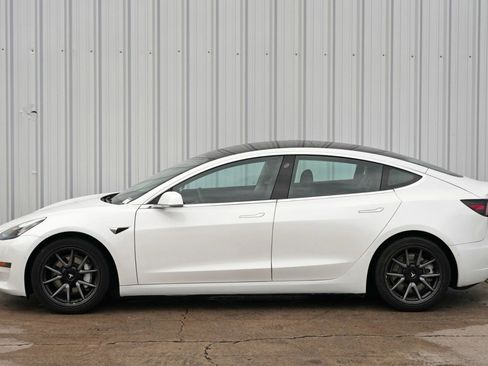 Used 2020 Tesla Model 3 Standard Range Plus image 48