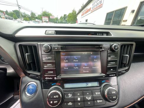Used 2017 Toyota RAV4 SE AWD/4WD image 15