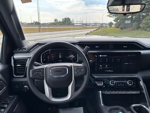 New 2026 GMC Sierra 2500 Denali w/ Denali Reserve Package image 14