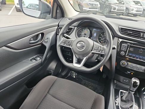 Used 2021 Nissan Rogue Sport S image 10