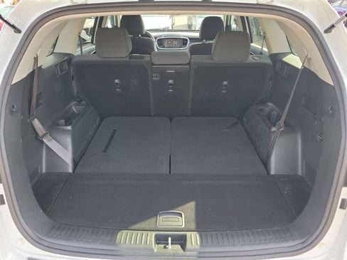 Used 2020 Kia Sorento LX image 14