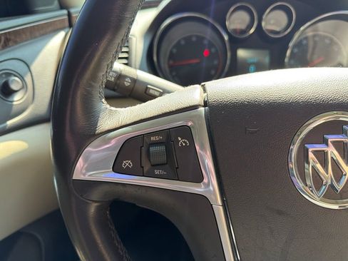 Used 2012 Buick Regal Leather FWD image 12