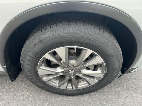 Used 2017 Nissan Murano SL AWD/4WD image 12