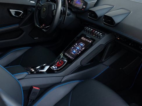 Used 2020 Lamborghini Huracan EVO image 44