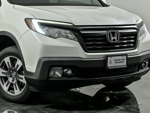 Used 2017 Honda Ridgeline RTL-T image 2