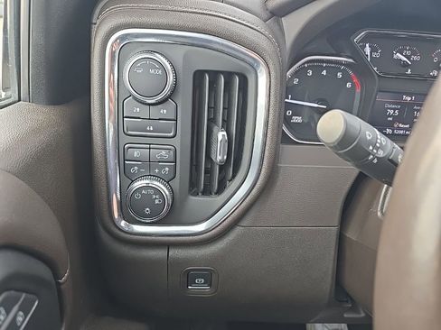 Used 2022 GMC Sierra 2500 SLE w/ SLE Convenience Package image 18