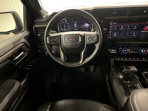 Certified 2024 GMC Sierra 1500 AT4 w/ Technology Package AWD/4WD image 19