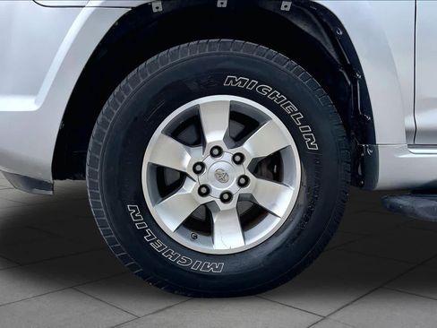 Used 2011 Toyota 4Runner SR5 AWD/4WD image 10