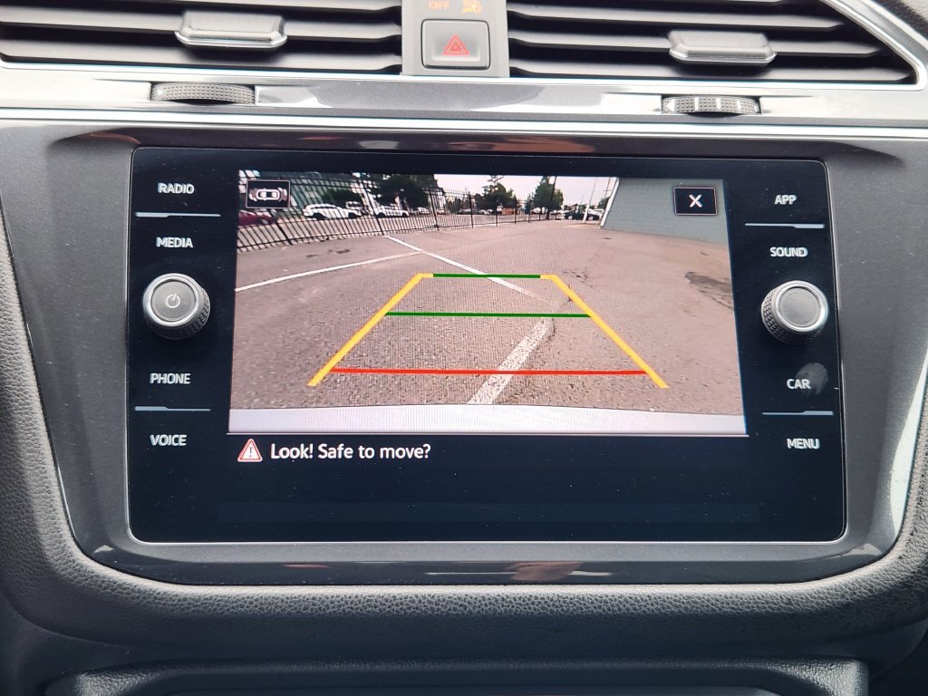 Certified 2024 Volkswagen Tiguan SE R-Line AWD/4WD image 14