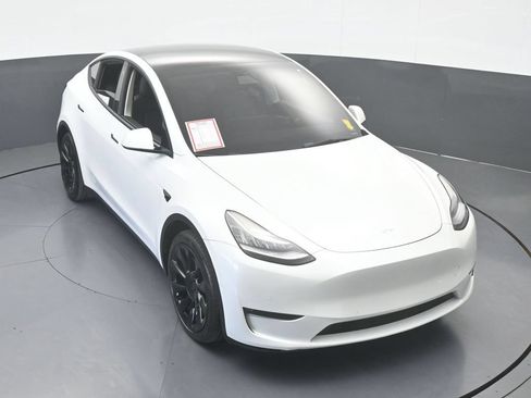 Used 2022 Tesla Model Y Long Range AWD/4WD image 53