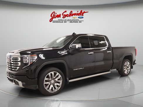 Used 2024 GMC Sierra 1500 Denali w/ Denali Reserve Package AWD/4WD image 2