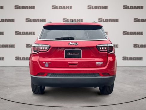 Used 2019 Jeep Compass Latitude w/ Cold Weather Group AWD/4WD image 4