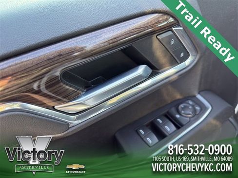 Used 2022 Chevrolet Silverado 1500 LT Trail Boss w/ LPO, Dark Essentials Package image 12