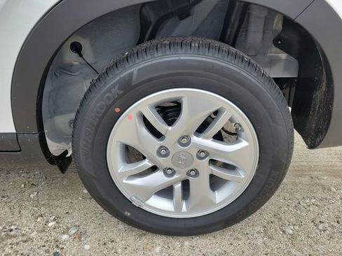 New 2026 Hyundai Venue SE image 22