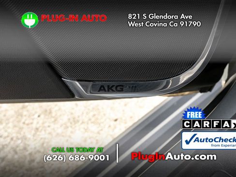 Used 2024 Cadillac Escalade ESV Sport Platinum w/ Heavy-Duty Trailer Package image 30