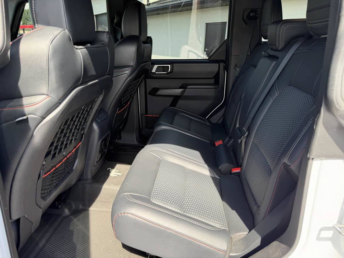 Used 2024 Ford Bronco Raptor AWD/4WD image 13