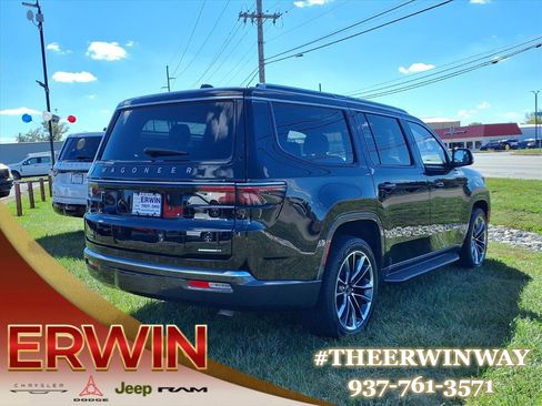 Used 2022 Jeep Wagoneer Series II w/ Premium Group I image 3