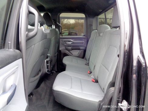 Used 2021 RAM 1500 Big Horn AWD/4WD image 18