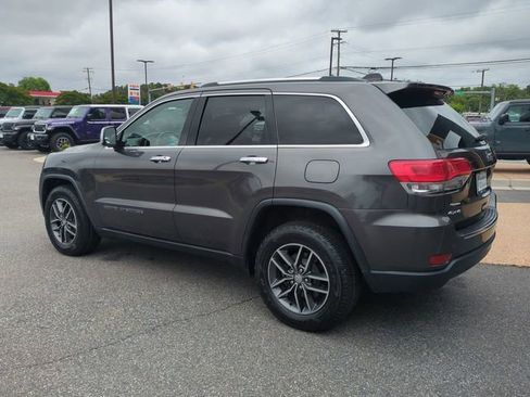 Used 2017 Jeep Grand Cherokee Limited AWD/4WD image 6