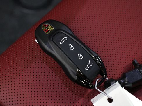 New 2026 Porsche Macan 4S Electric image 23