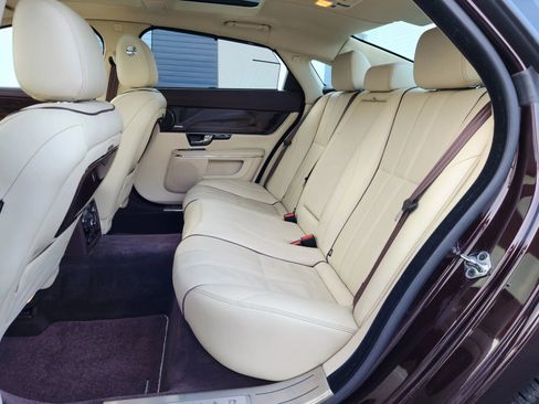 Used 2011 Jaguar XJ L Supersport image 21