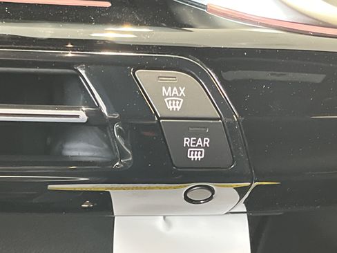 New 2025 BMW X1 xDrive28i w/ Technology Package image 7