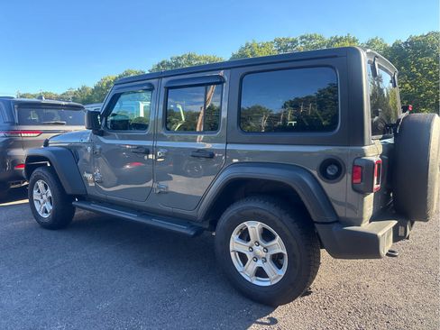 Used 2020 Jeep Wrangler Unlimited Sport S AWD/4WD image 2