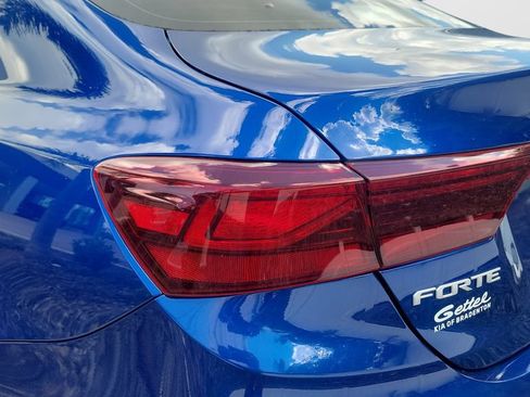 Used 2024 Kia Forte LXS FWD image 9