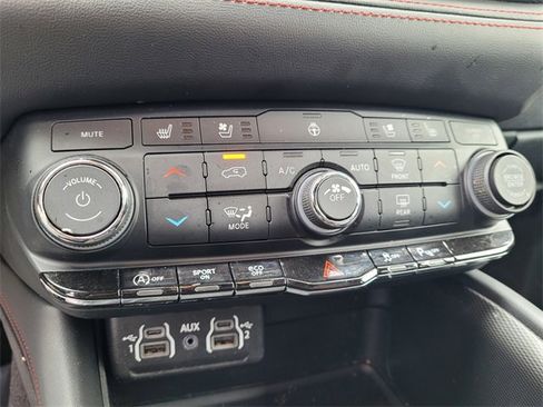 Certified 2024 Dodge Durango GT image 24