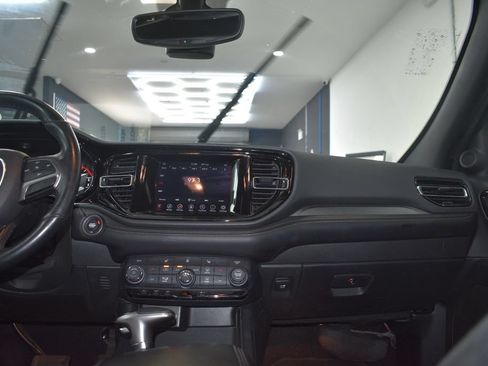 Used 2023 Dodge Durango SXT RWD image 28