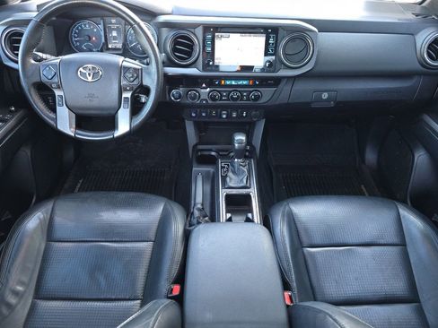 Used 2018 Toyota Tacoma TRD Off-Road image 14