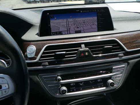 Used 2020 BMW 740i w/ Premium Package RWD image 20