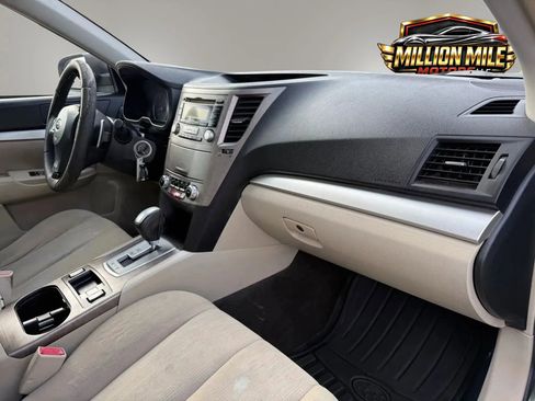 Used 2013 Subaru Outback 2.5i Premium AWD/4WD image 19