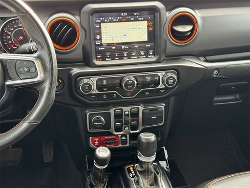 Used 2022 Jeep Gladiator Mojave image 16