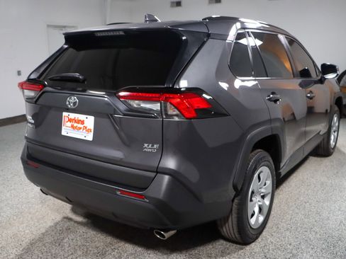 Used 2022 Toyota RAV4 XLE image 7