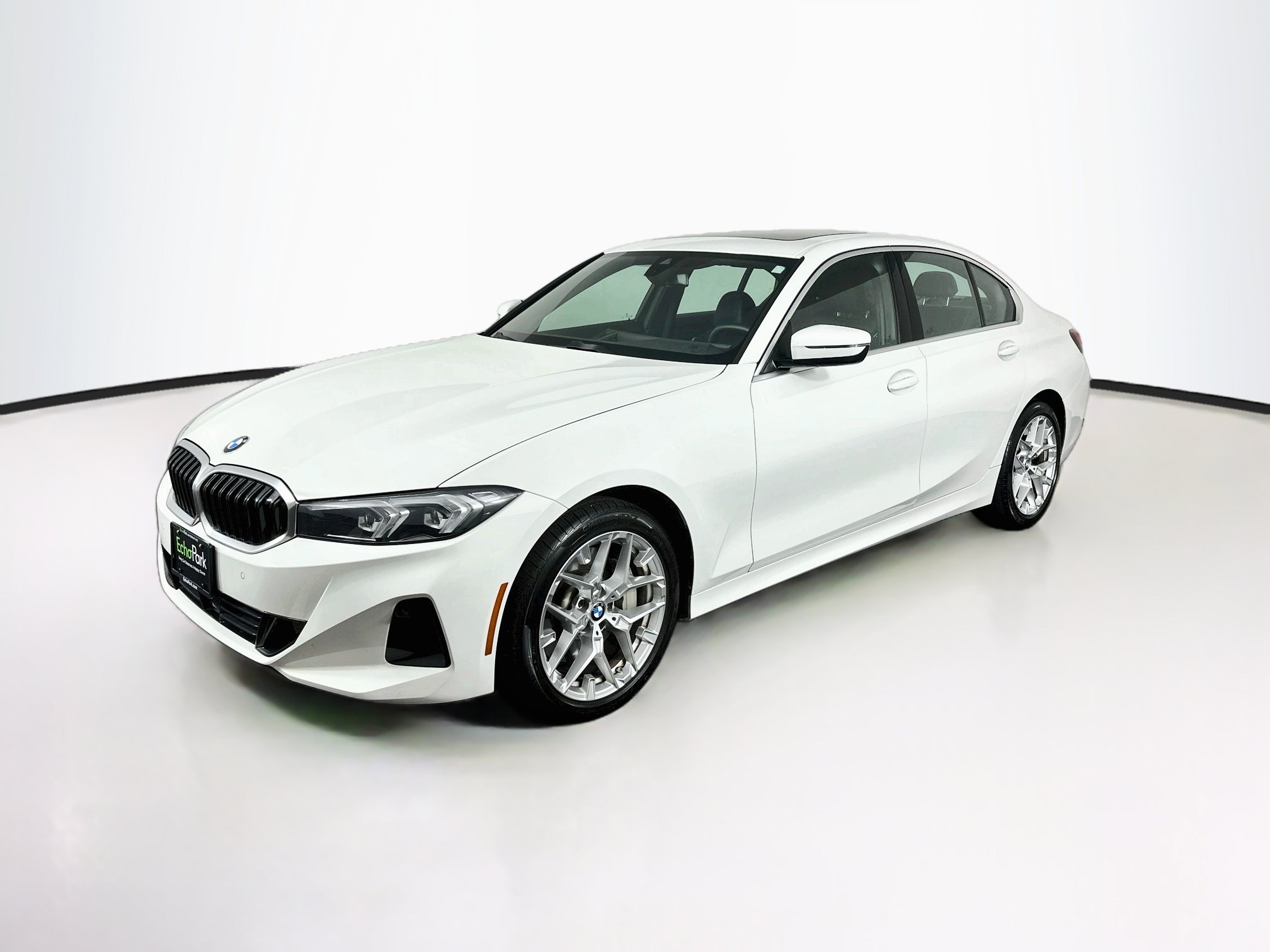 Used 2026 BMW 330i xDrive Sedan AWD/4WD image 3