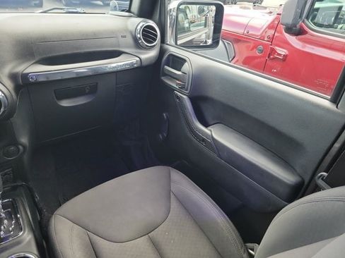 Used 2017 Jeep Wrangler Sport AWD/4WD image 14