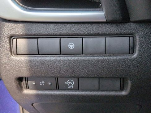 Used 2023 Nissan Rogue SV AWD/4WD image 17