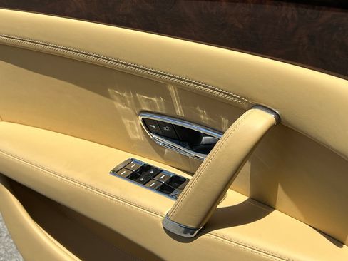 Used 2014 Bentley Flying Spur W12 AWD/4WD image 34