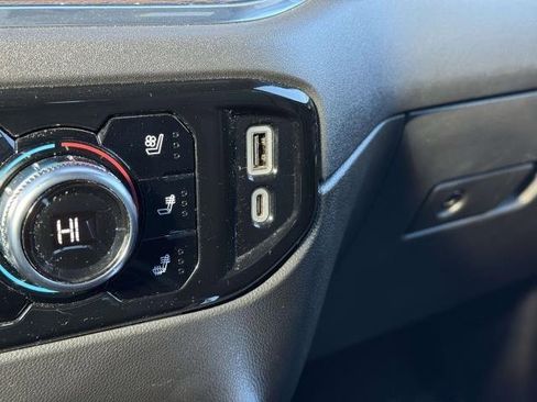 Used 2022 GMC Sierra 1500 SLT w/ SLT Convenience Package image 29